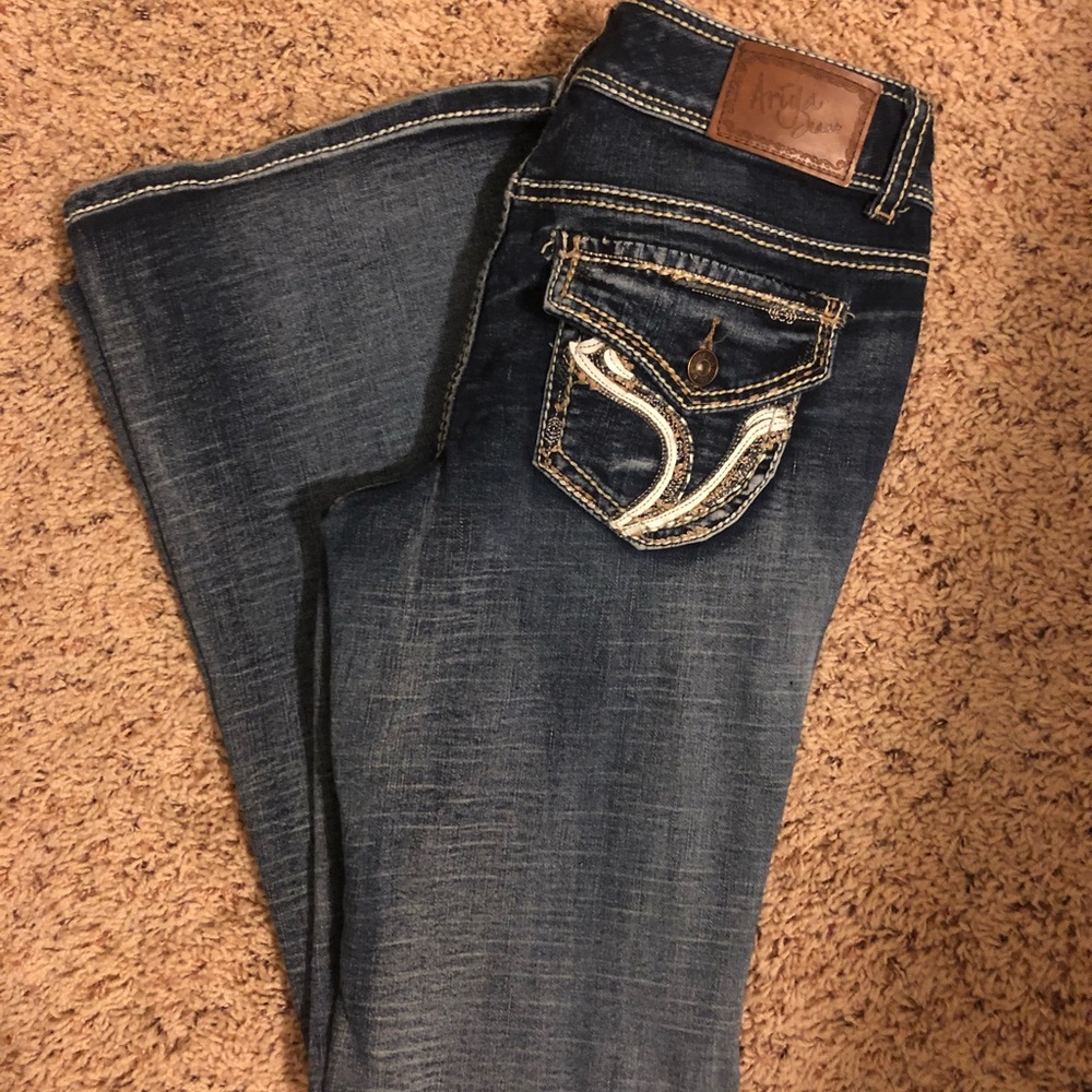 Ariya Jeans